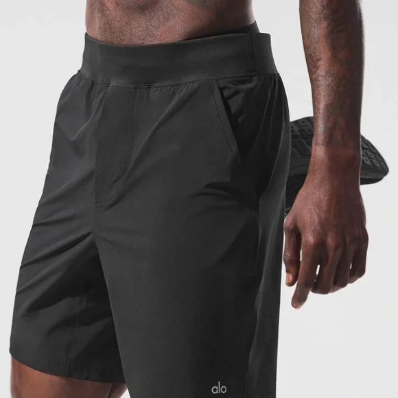 ALO Yoga Men's 9” Repetition Short in Gravel - Picture 2 of 6